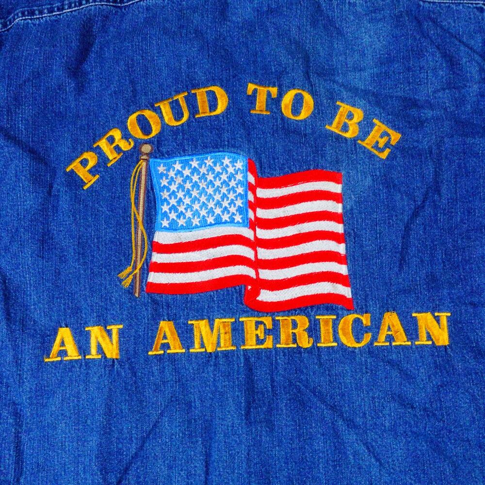 Lee Vintage Y2K 90s Embroidered Proud to be American Denim Shirt Men's Medium